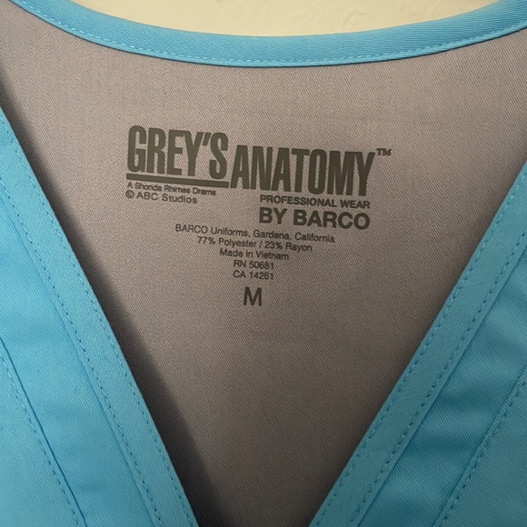Greys Anatomy by Braco scrub top - Picture 2 of 5